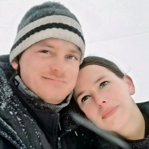 Meet your Posher, Cassandra - Picture 1 of 11